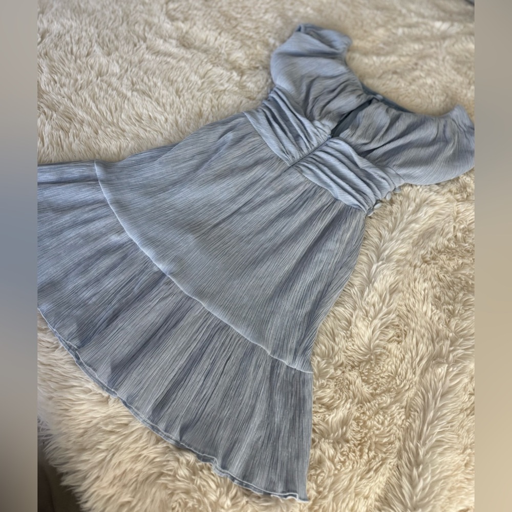 House of Harlow x Revolve 1960
Daphne Dress in Light Blue
HOUSE OF HARLOW 1960 - Picture 9 of 10